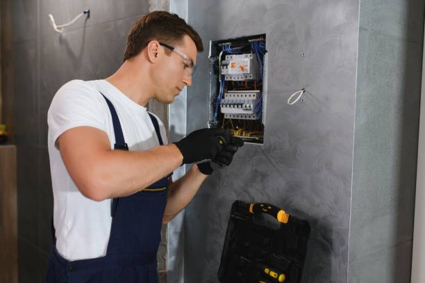 Best Circuit Breaker Repair  in Manchaca, TX